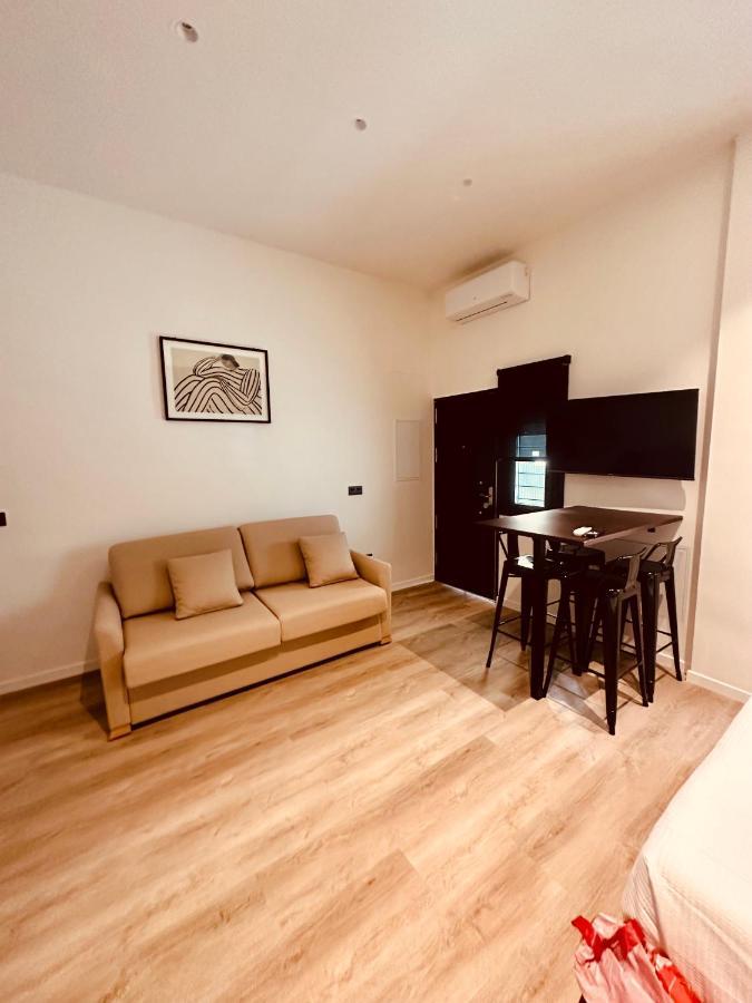 Apartamentos Sunsets Malaga Centro Zewnętrze zdjęcie